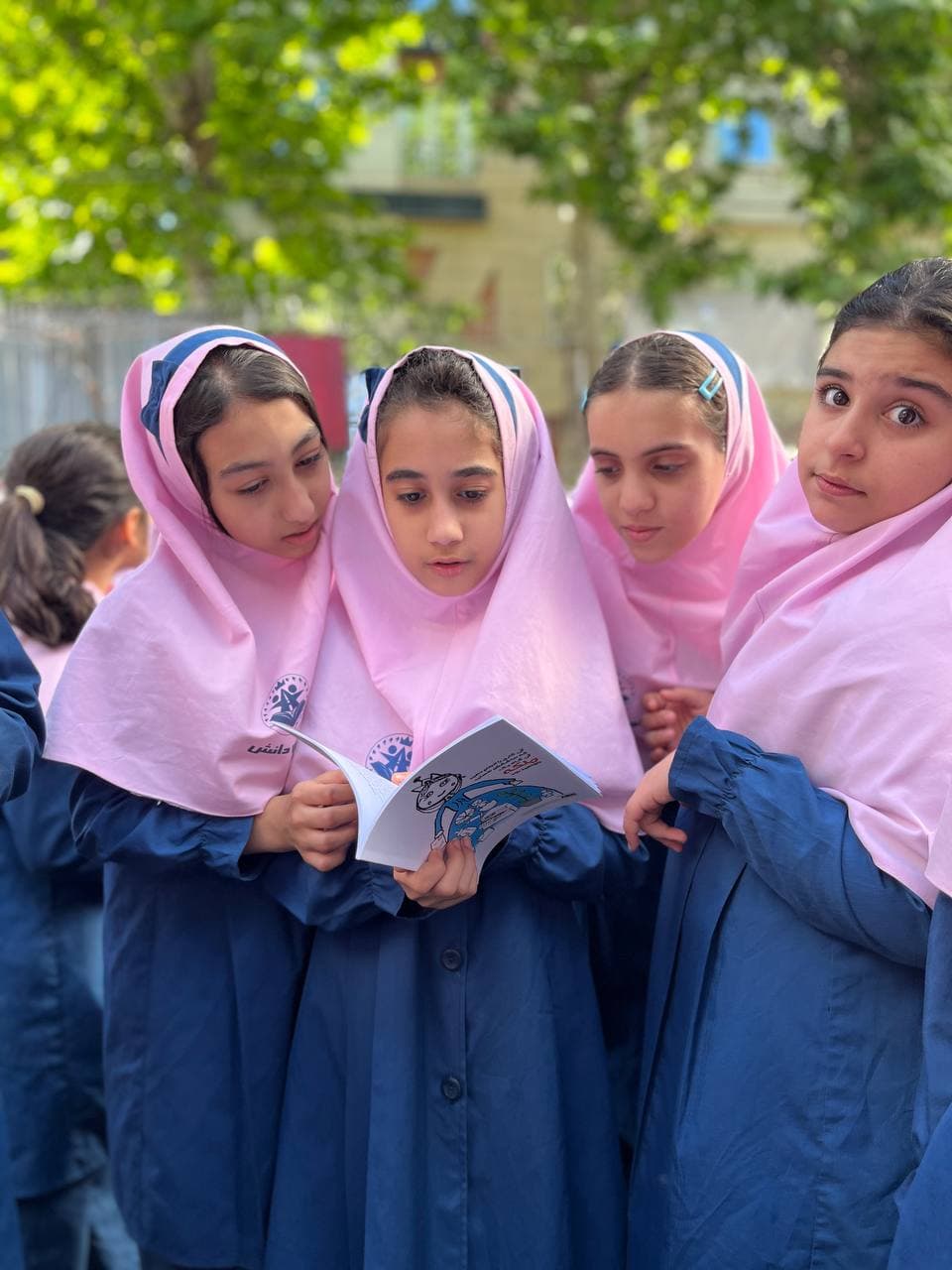 پیش دبستان و دبستان غیردولتی دخترانه هوشمند جهان دانش - گرگان