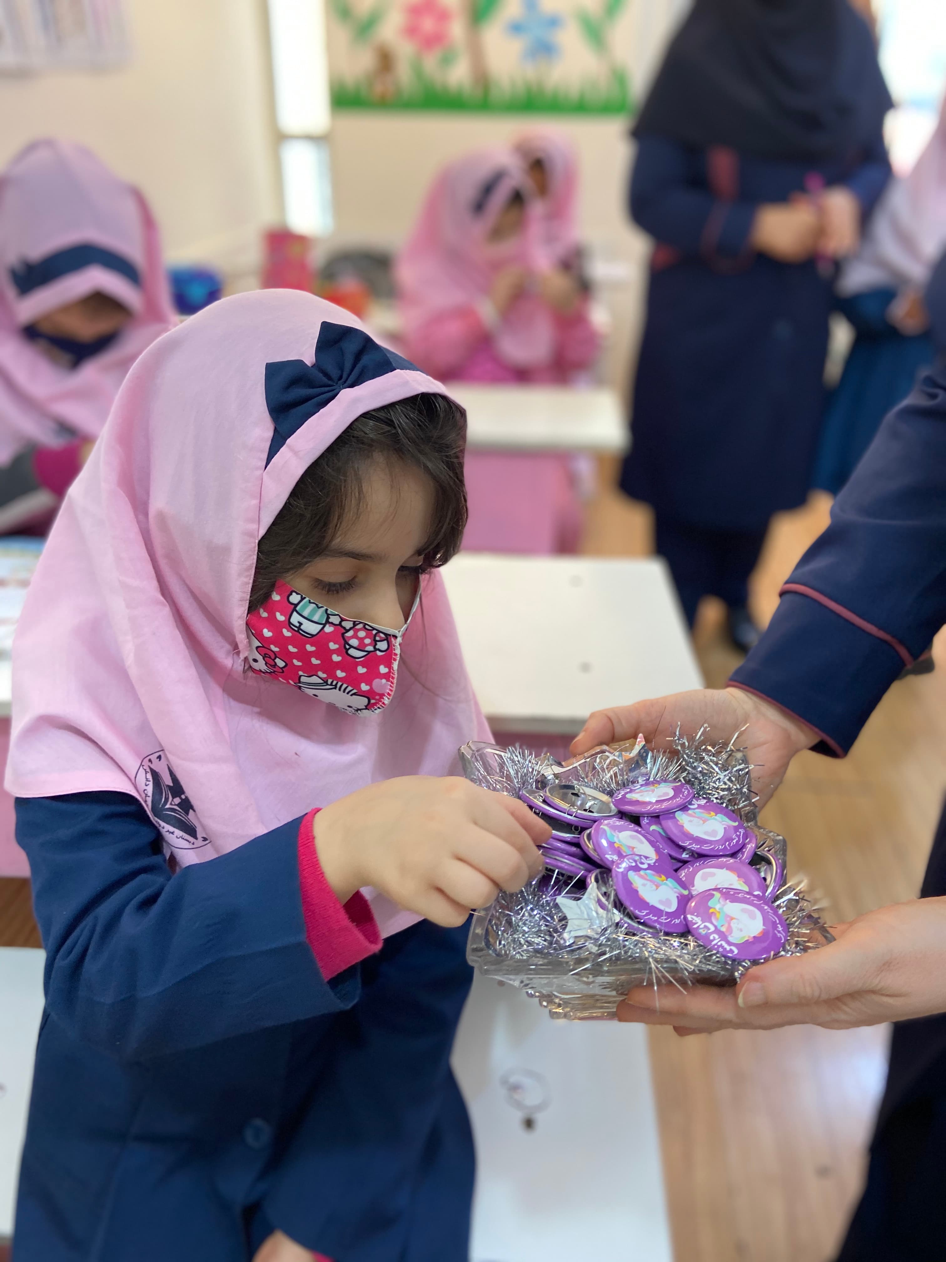 اهدا پيکسل دبستان جهان دانش